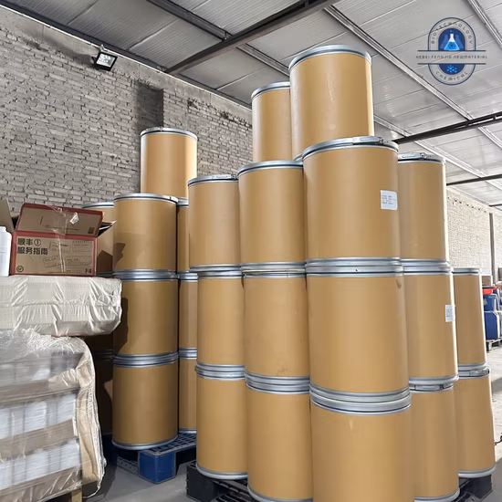 Hhd Pharm 방향족 화학물질 순수 천연 향수 파인 오일 CAS 8000